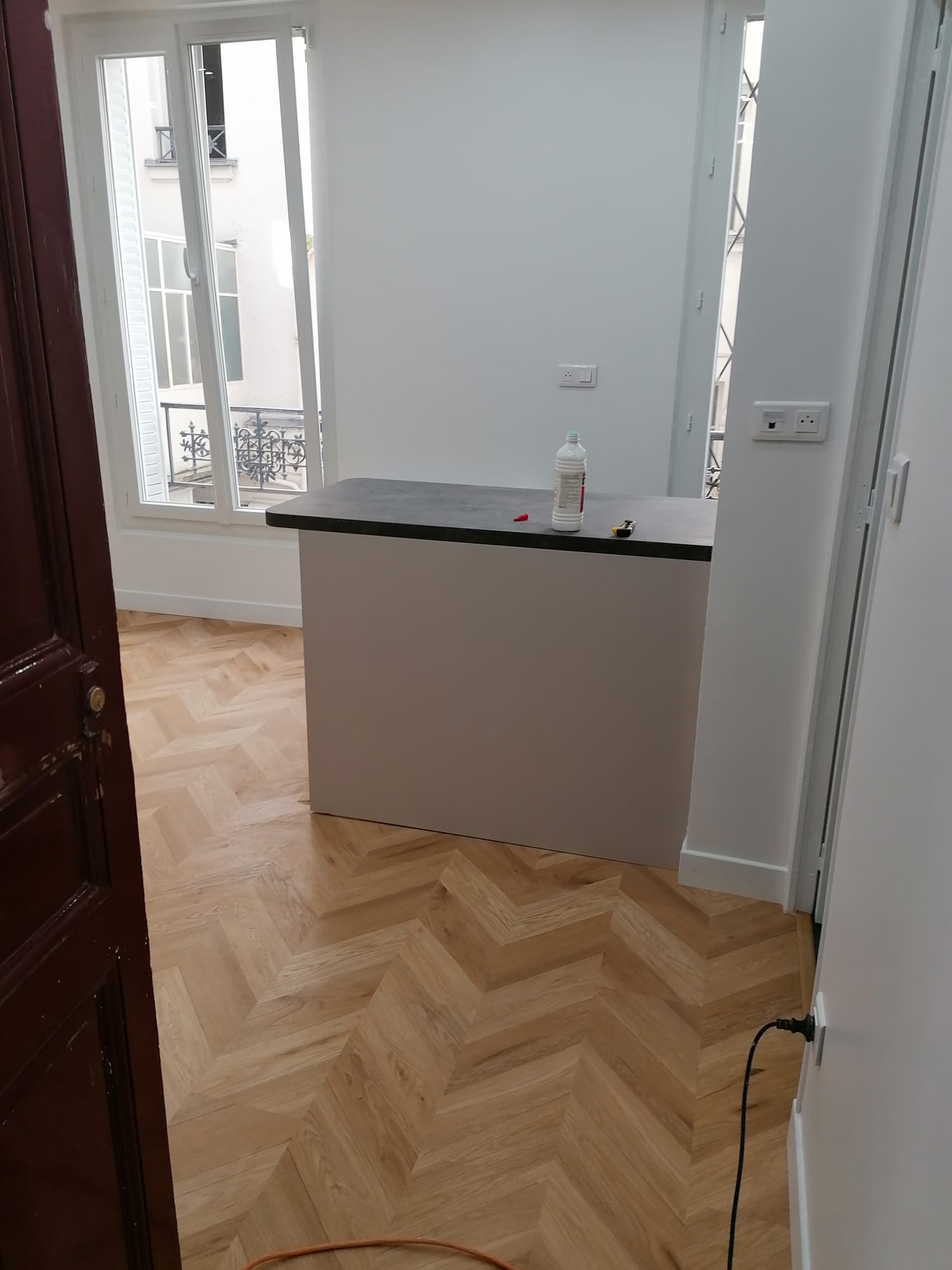 Détail des finitions de l'appartement rénové à Paris 8e